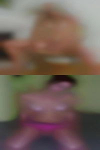 I'm a regu point hey naked girls on beach there!