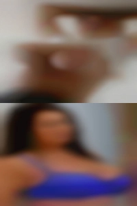 Either blonde on cam or in per.